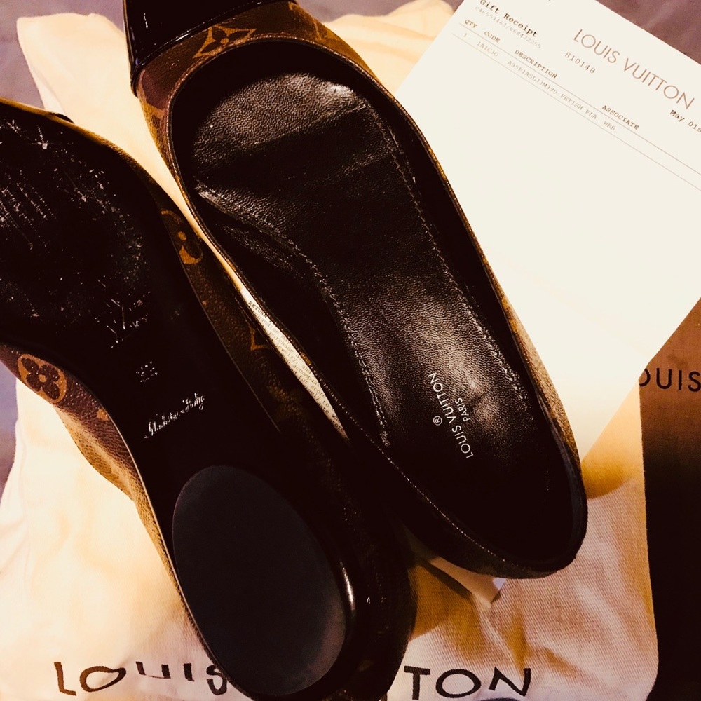 LV Fettish  Ballerina Flats!